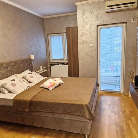 Apartman Studio Diamond Subotica Exterior foto