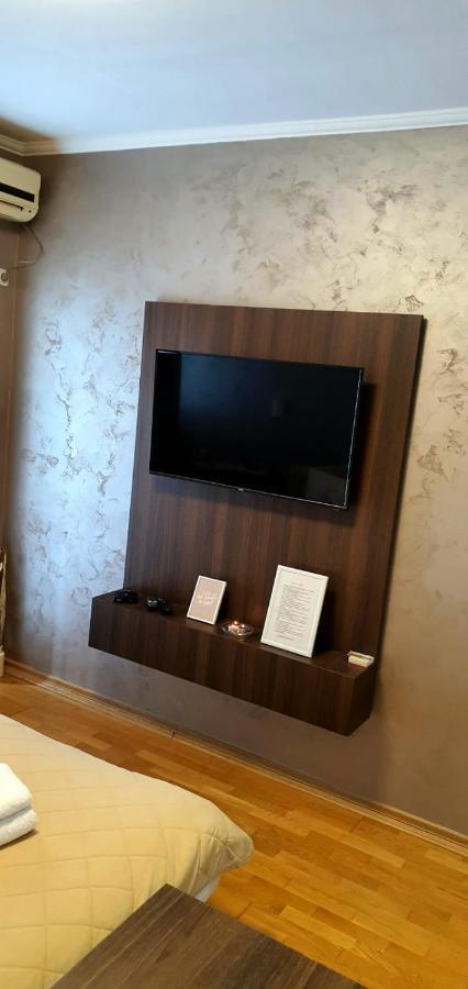 Apartman Studio Diamond Subotica Exterior foto