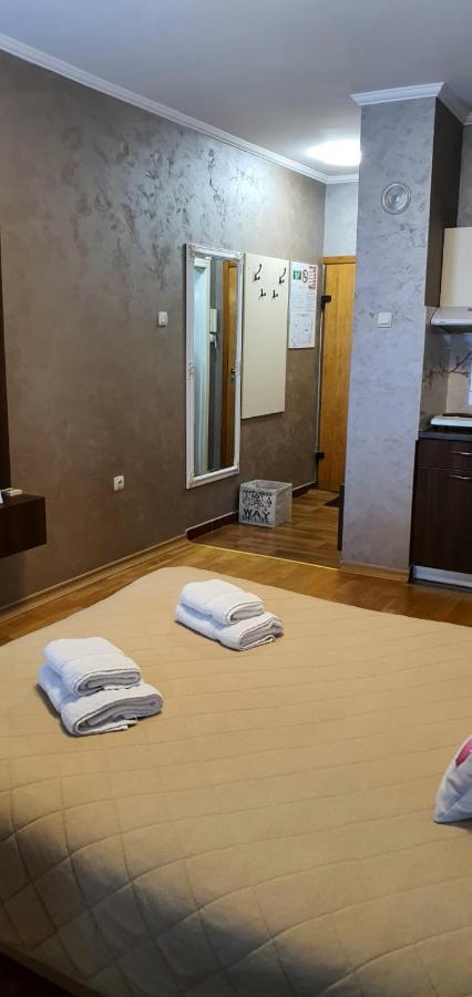 Apartman Studio Diamond Subotica Exterior foto