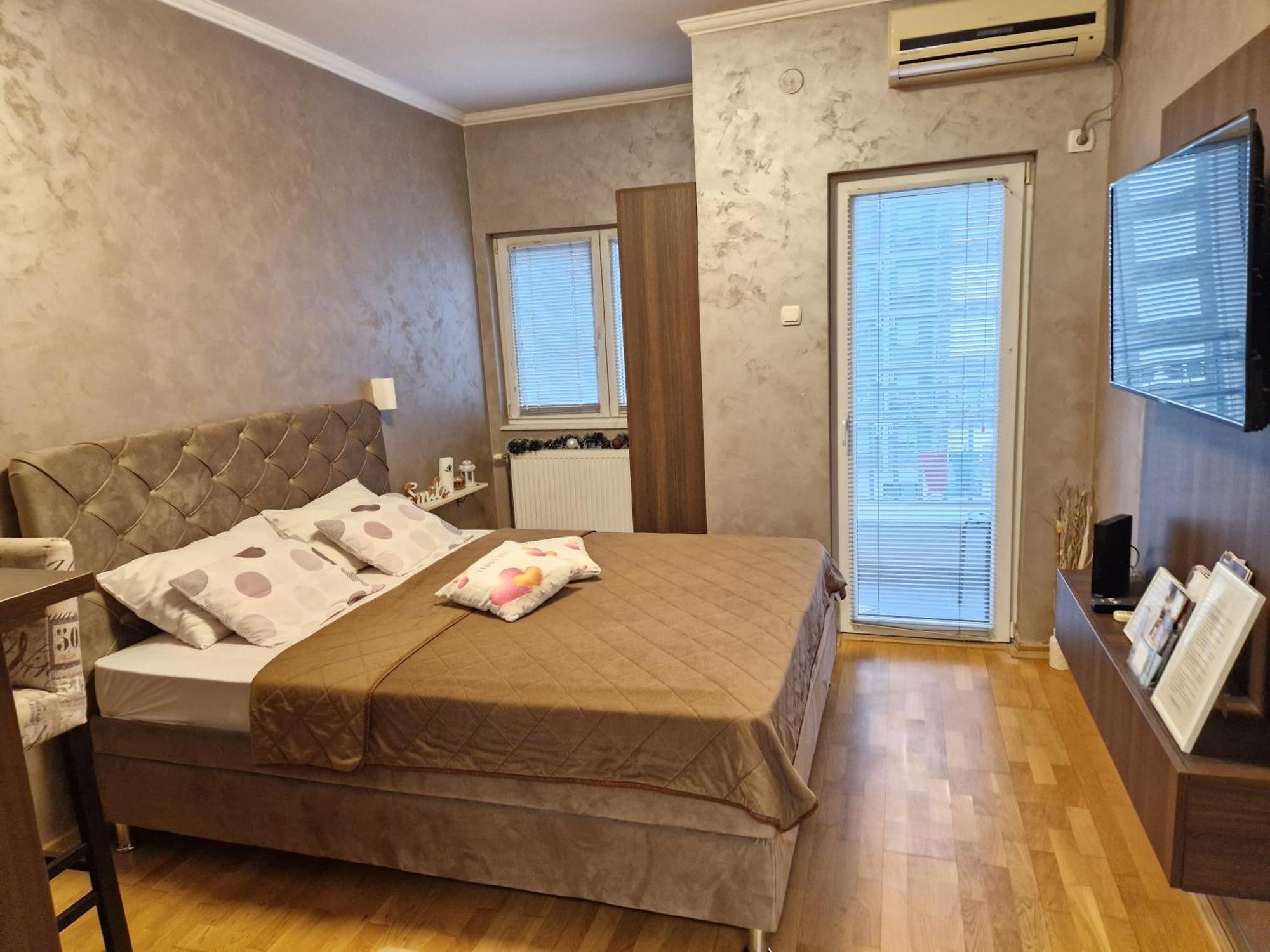 Apartman Studio Diamond Subotica Exterior foto